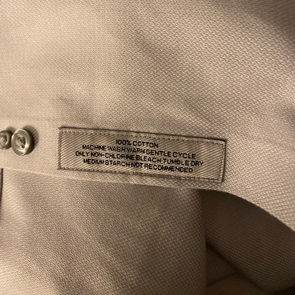 Button up - Picture 3 of 5